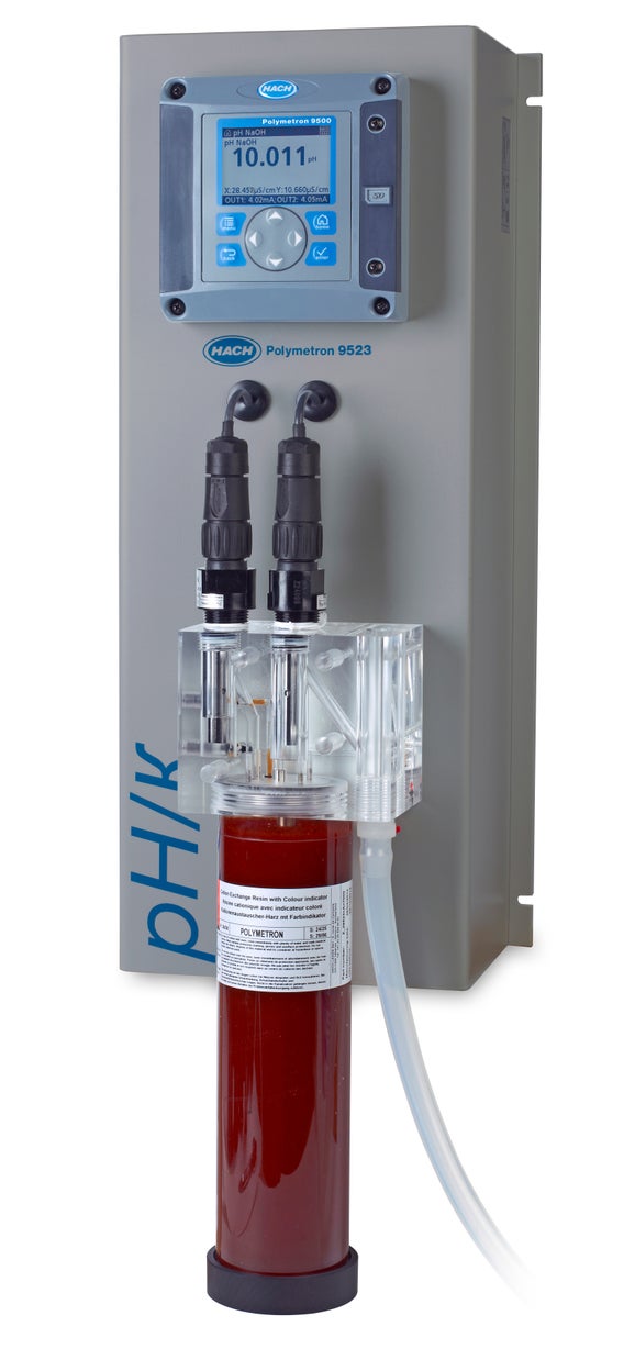 Polymetron 9523 analysator til specifik og kationisk ledningsevne samt pH-beregning med Modbus-kommunikation, 24 V DC